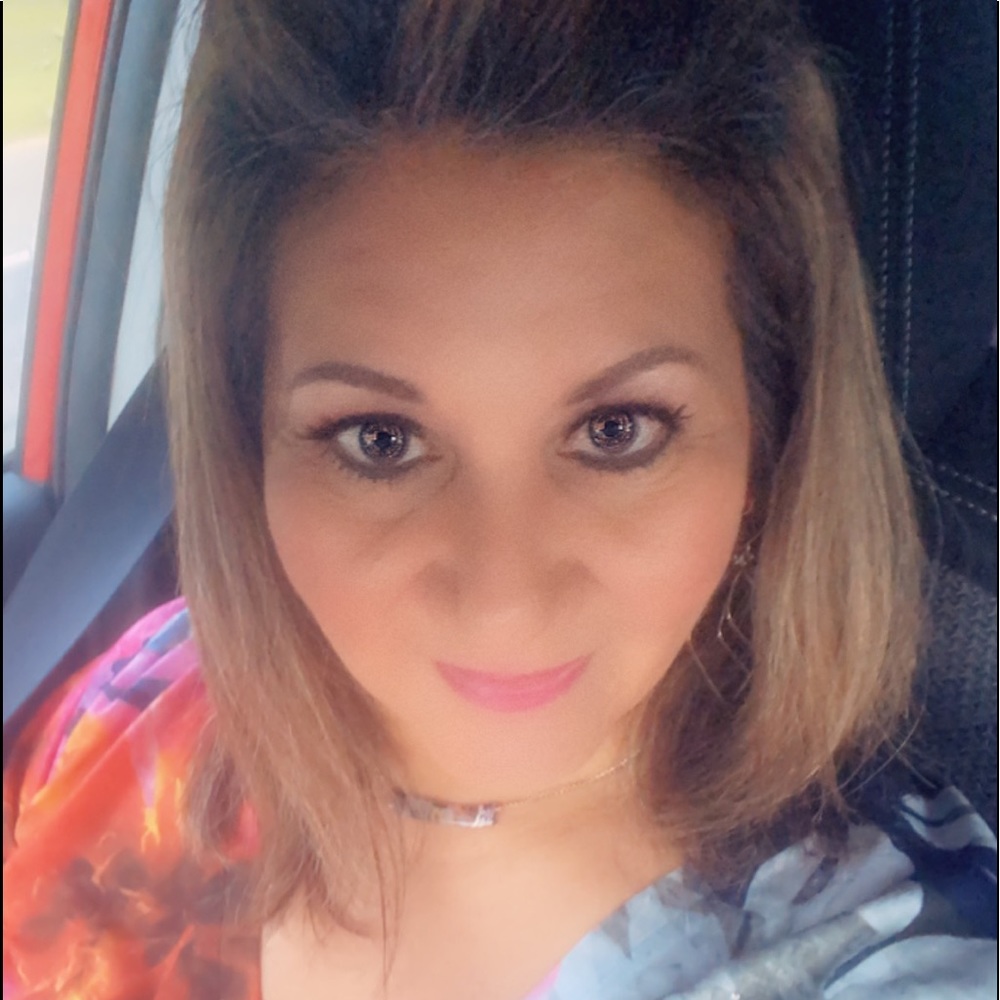 Meet your Posher, Andrea